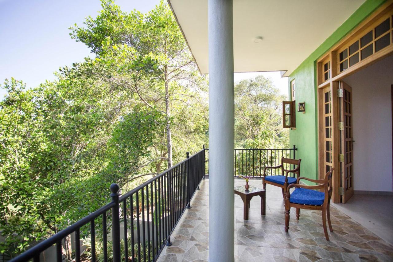 Barefoot Bungalow Hikka هيكادوفا المظهر الخارجي الصورة